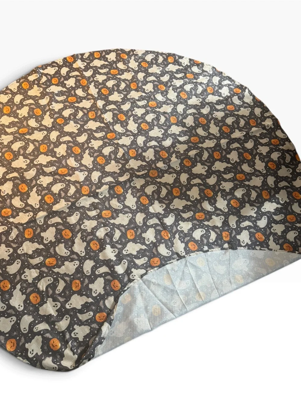 Cynthia Rowley Curious Halloween Metallic Round Tablecloth 70